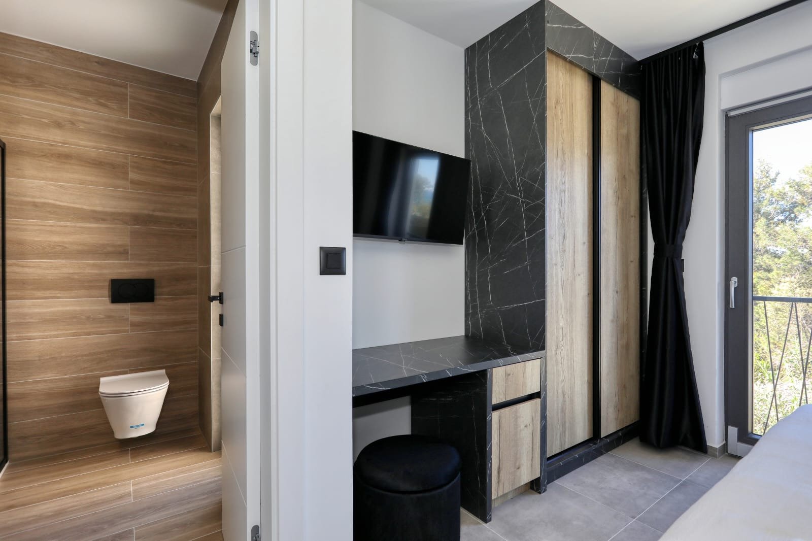 Luxury penthouse with rooftop pool 40 m from the sea, Privlaka, Croatia