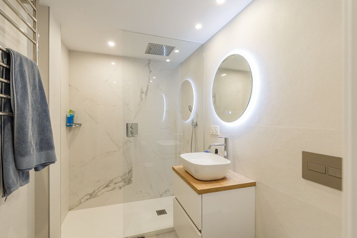 Exclusive 4-bedroom apartment in the center, Marbella, Spain