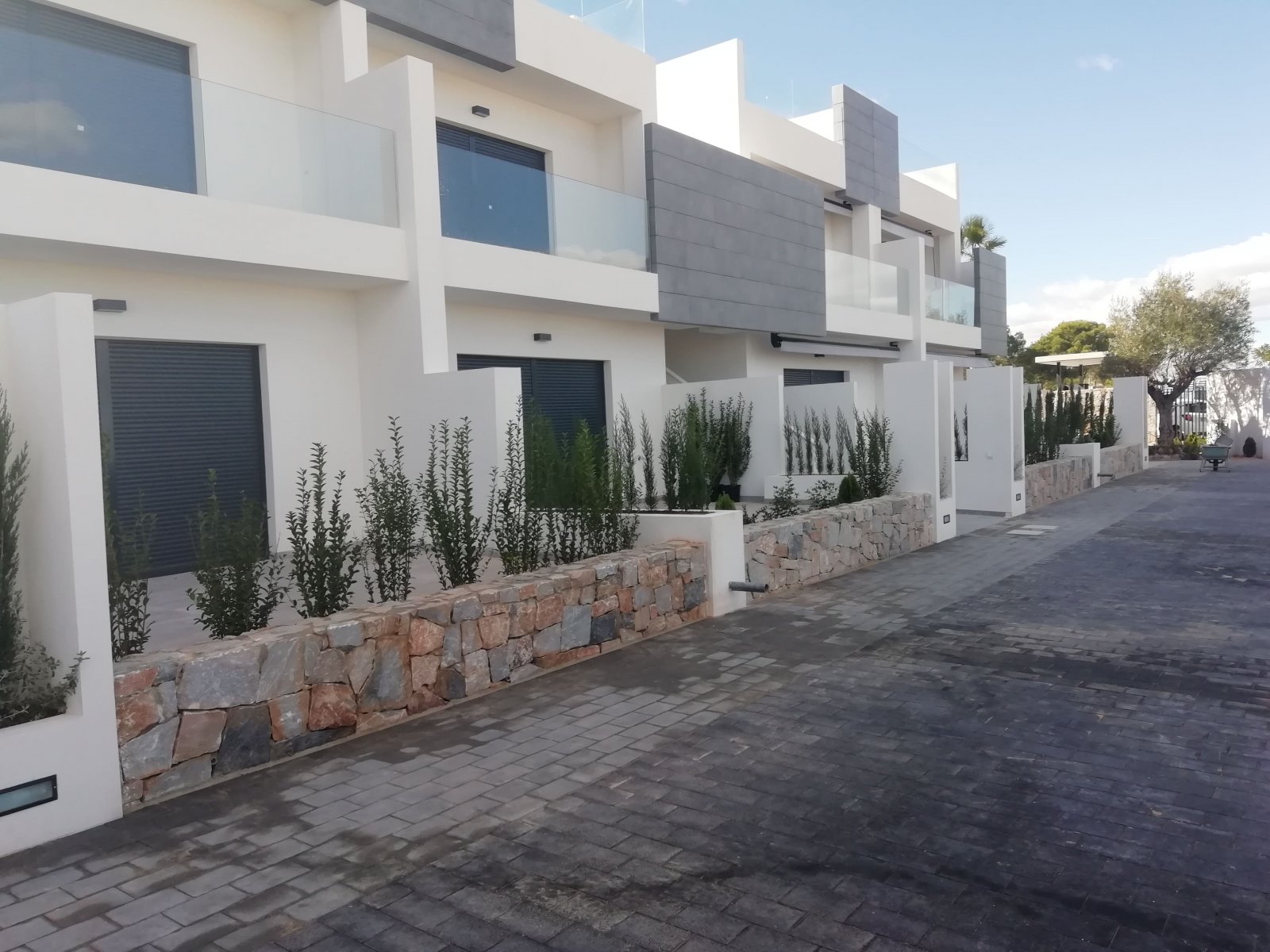 Modern bungalows by the sea, swimming pool, Torrevieja