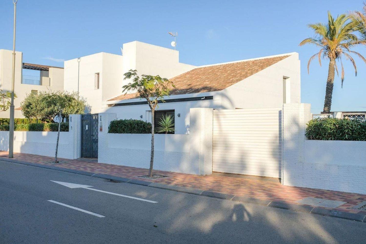Modern houses by the golf course, Peraleja Golf, Murcia