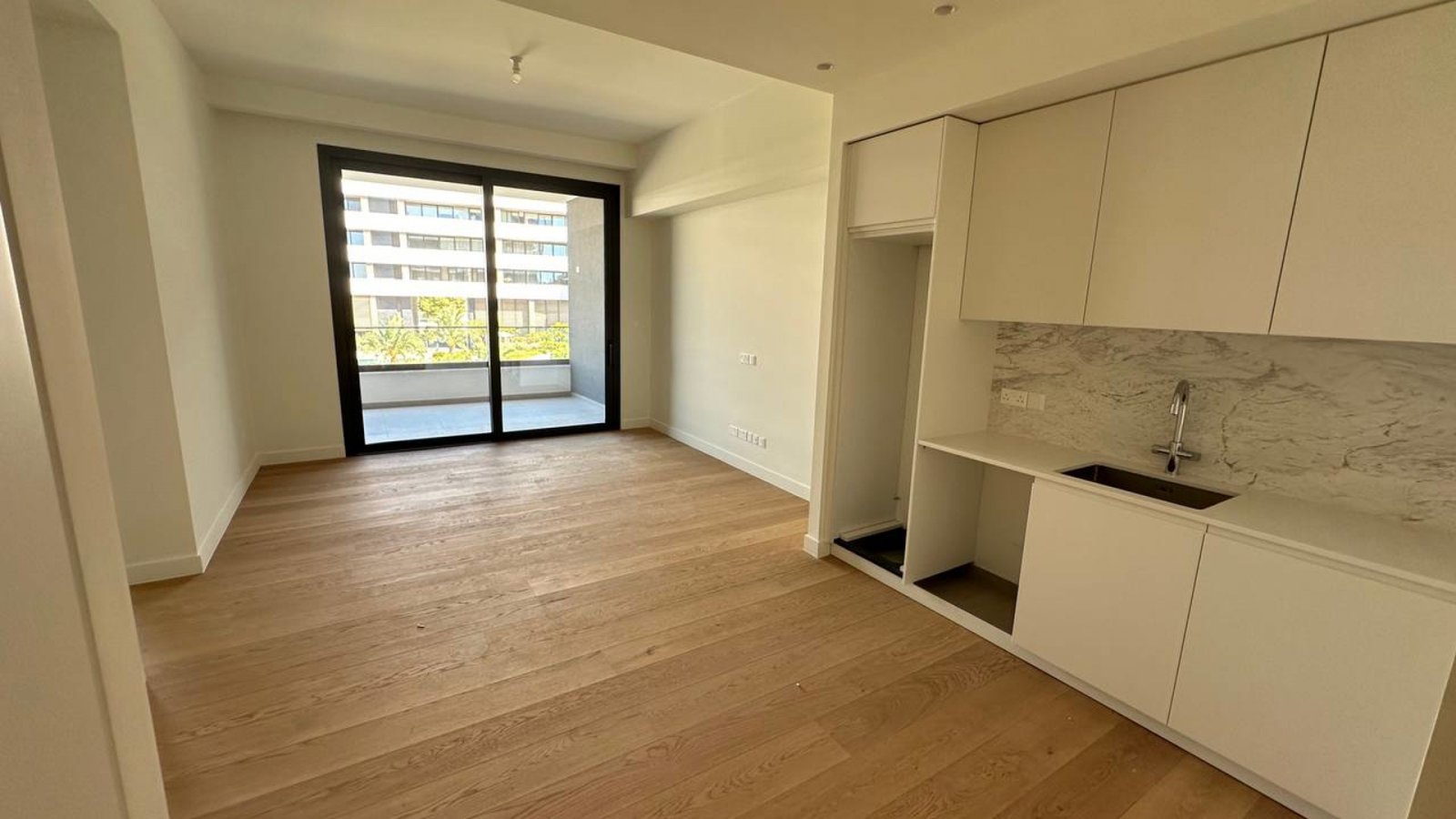 Luxury apartment by the sea, private residential area, Limassol