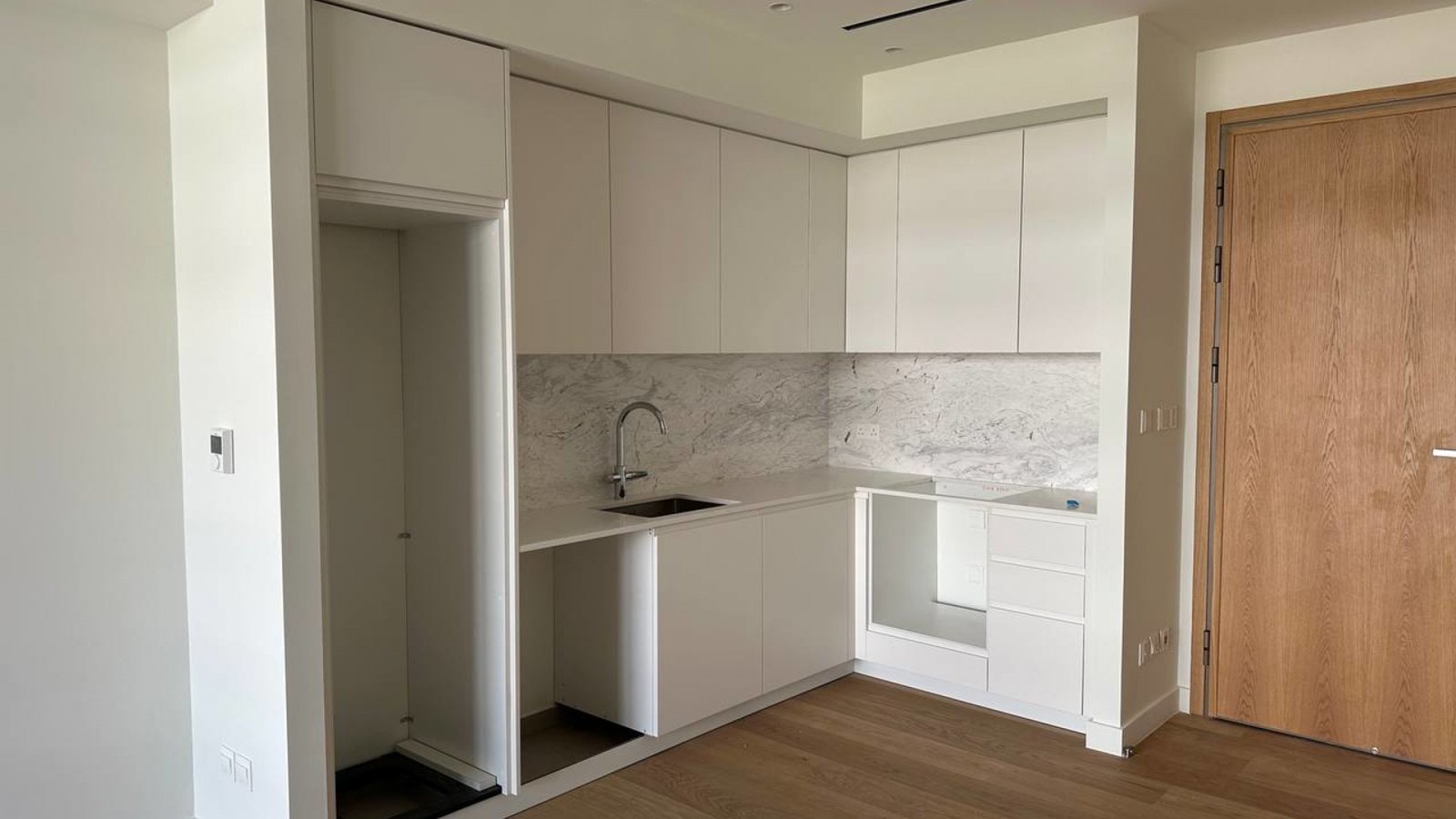 Luxury apartment by the sea, private residential area, Limassol