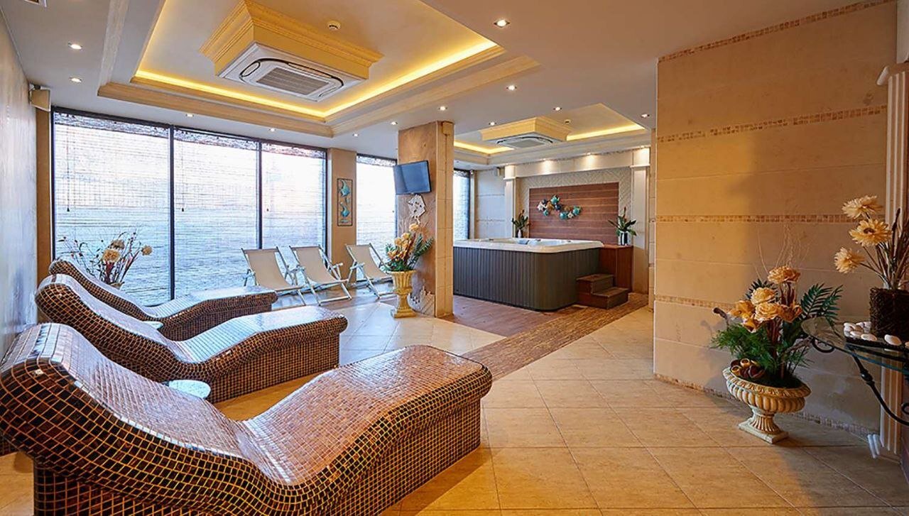Two-room apartment with sea and pool views in the Penelope Palace complex, Pomorie, Bulgaria