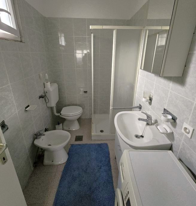 Unique semi-detached house with sea view and promenade Jadro island Vir