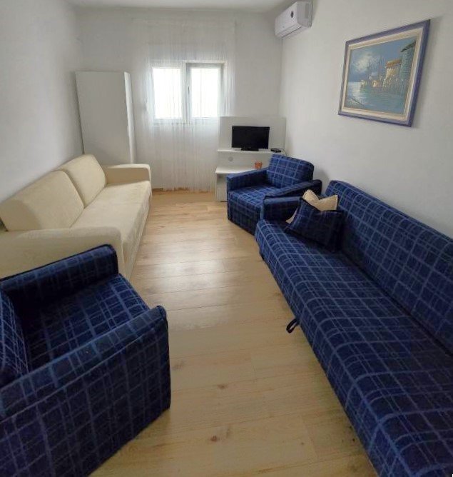 Unique semi-detached house with sea view and promenade Jadro island Vir