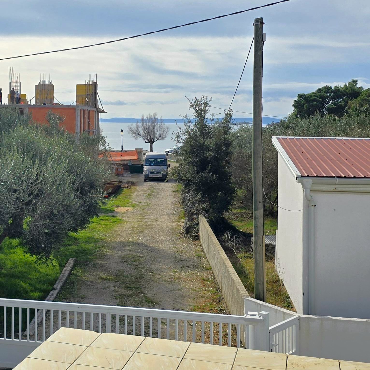 Unique semi-detached house with sea view and promenade Jadro island Vir