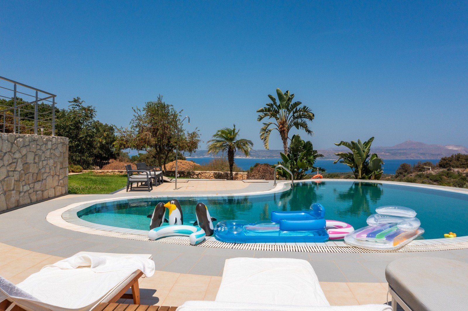 Sea-view apartment with mezzanine and shared pool, Kambia, Apokoronas, Chania