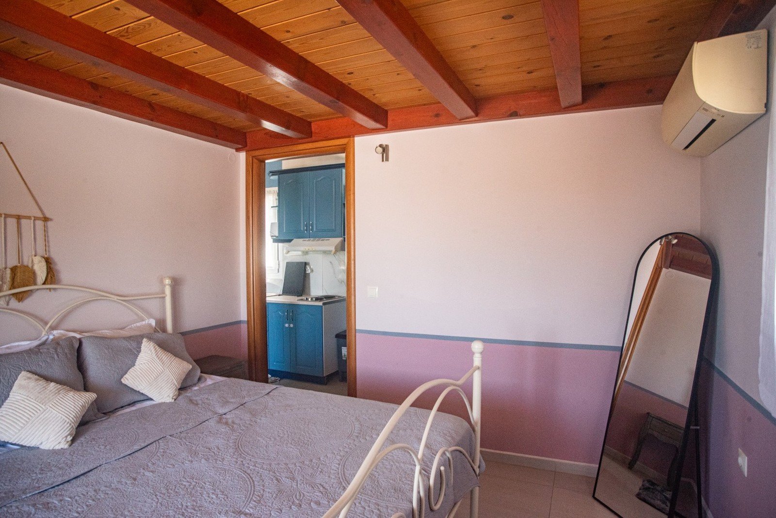 Sea-view apartment with mezzanine and shared pool, Kambia, Apokoronas, Chania