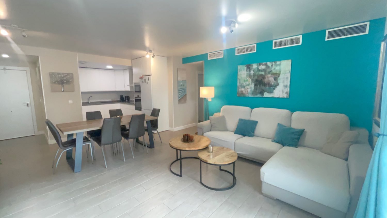 New frontline apartment with terrace, pool and garage, Torrox, Spain