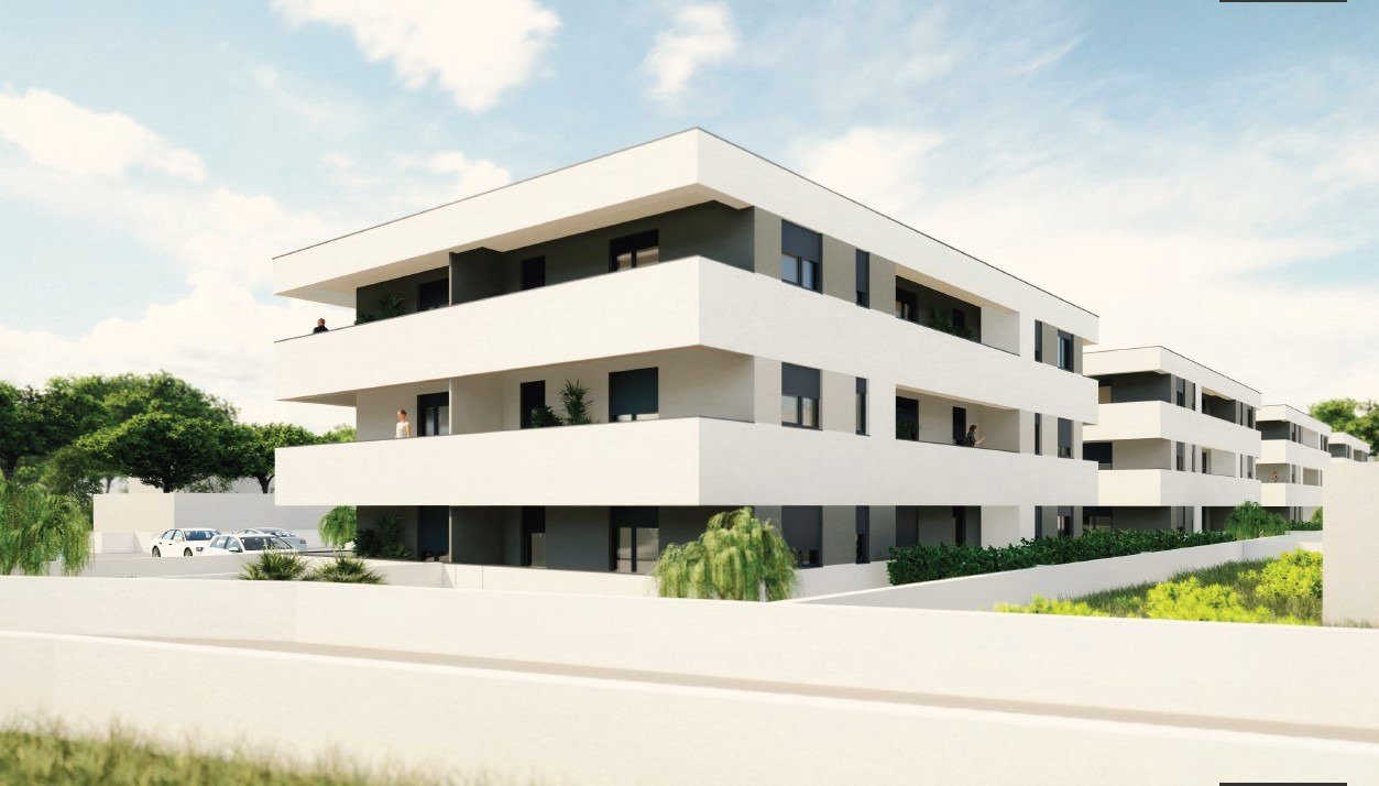 Neue Wohnung mit zwei Schlafzimmern, überdachter Terrasse und zwei Parkplätzen, Pula, Kroatien