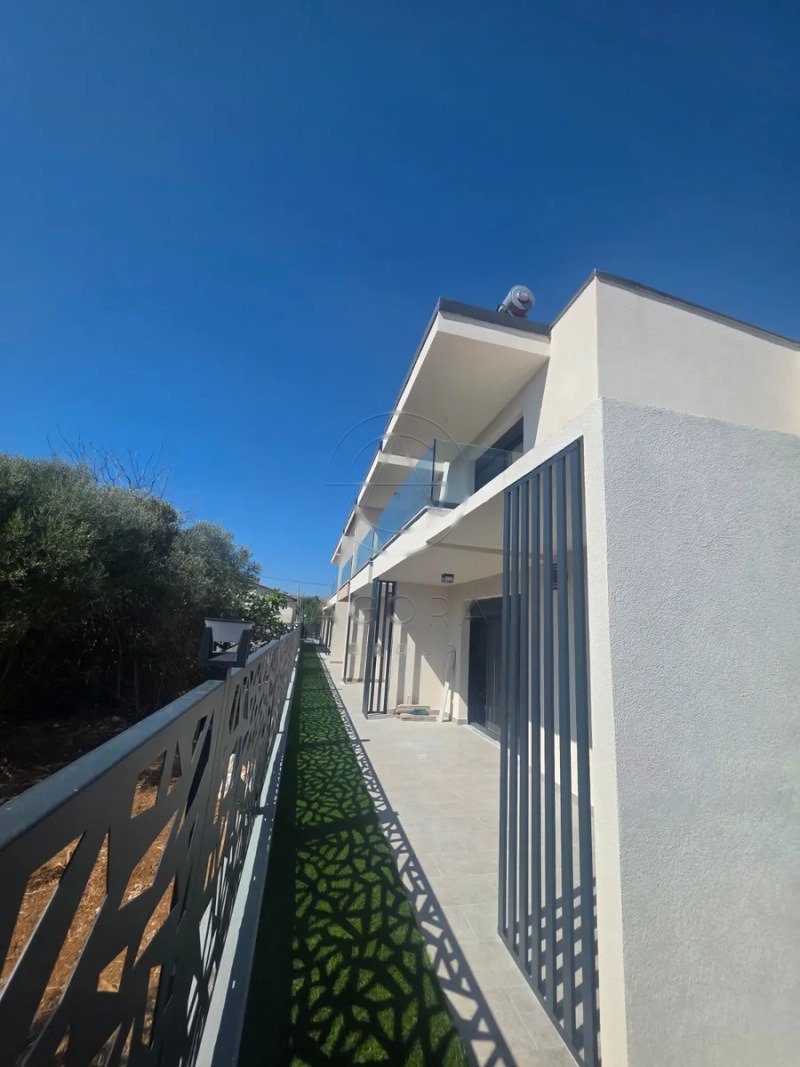 Neubau-Maisonette mit 3 Schlafzimmern und Meerblick, 350 m vom Meer, Nea Irakleia, Chalkidiki