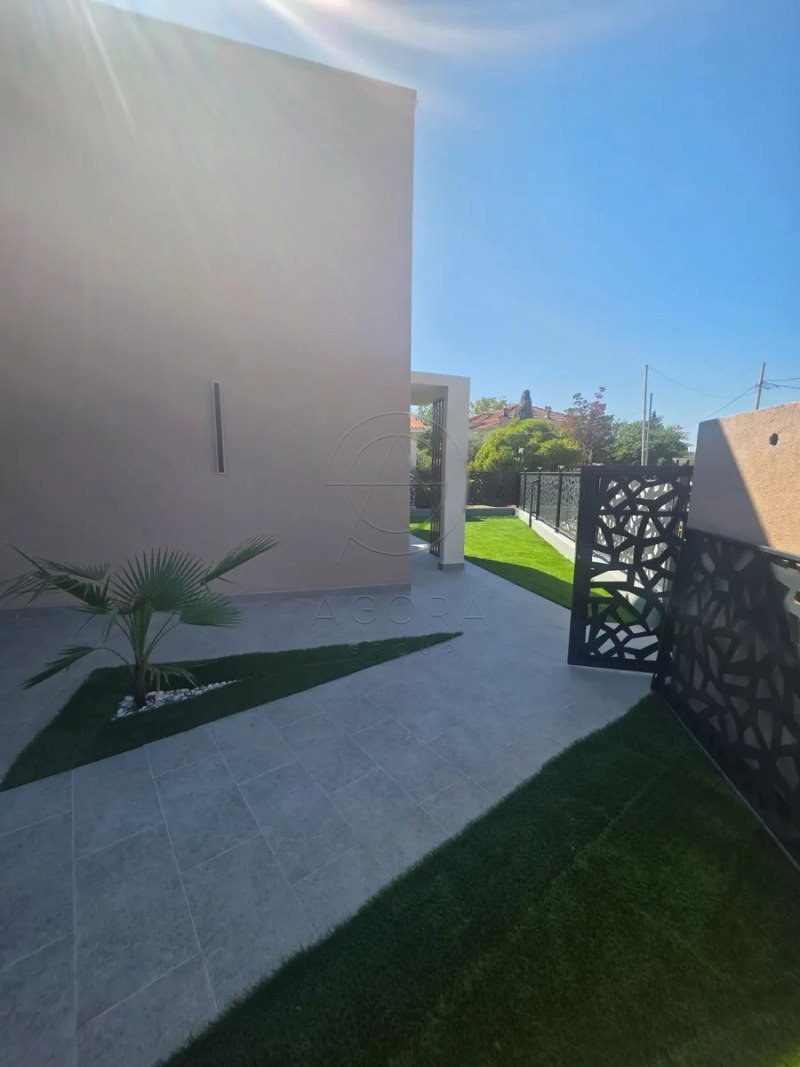 Neubau-Maisonette mit 3 Schlafzimmern und Meerblick, 350 m vom Meer, Nea Irakleia, Chalkidiki