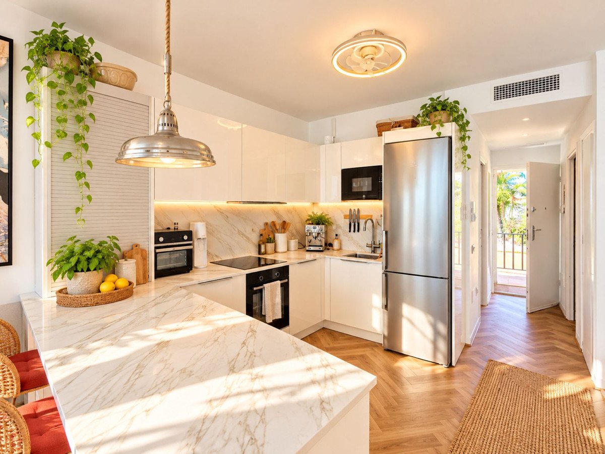 Renovated beachfront apartment with tourist license and sea views, Estepona, Spain