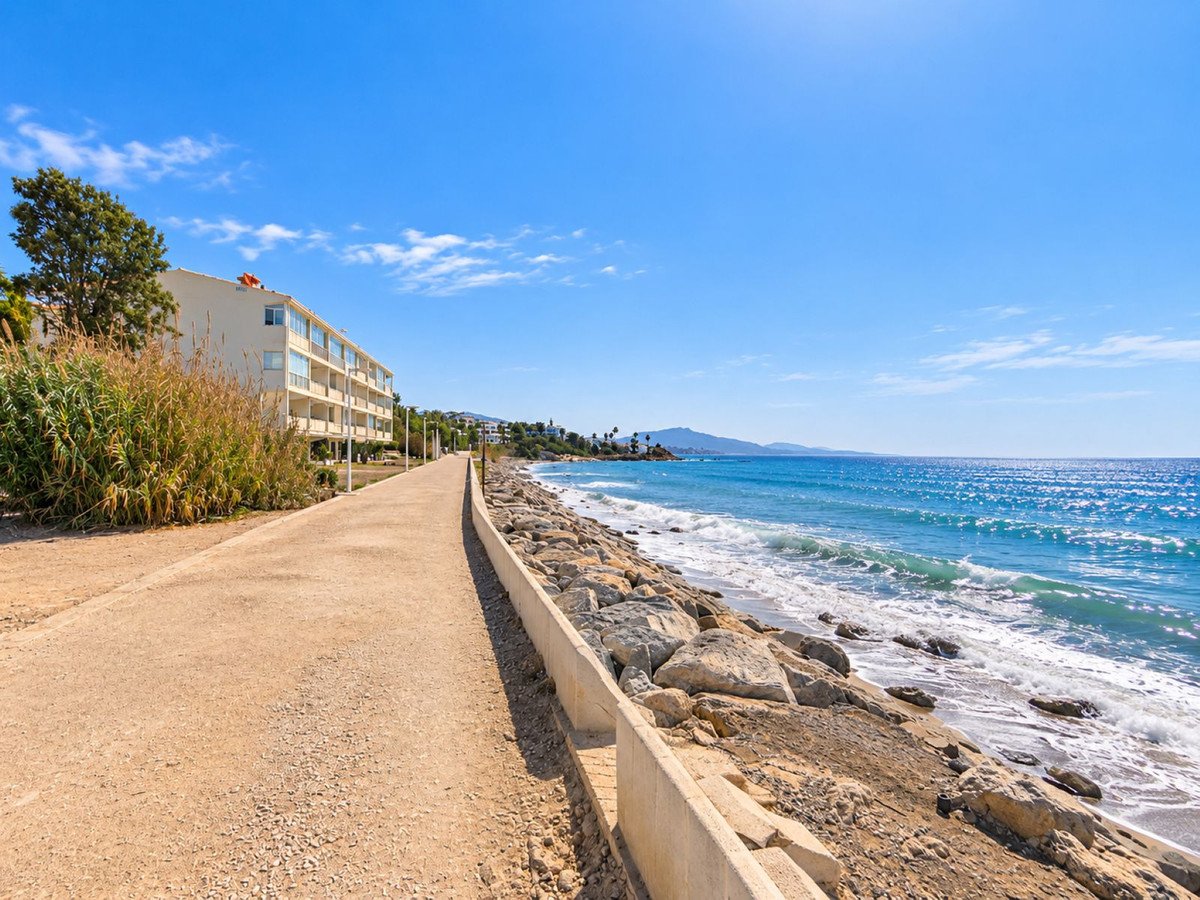 Renovated beachfront apartment with tourist license and sea views, Estepona, Spain