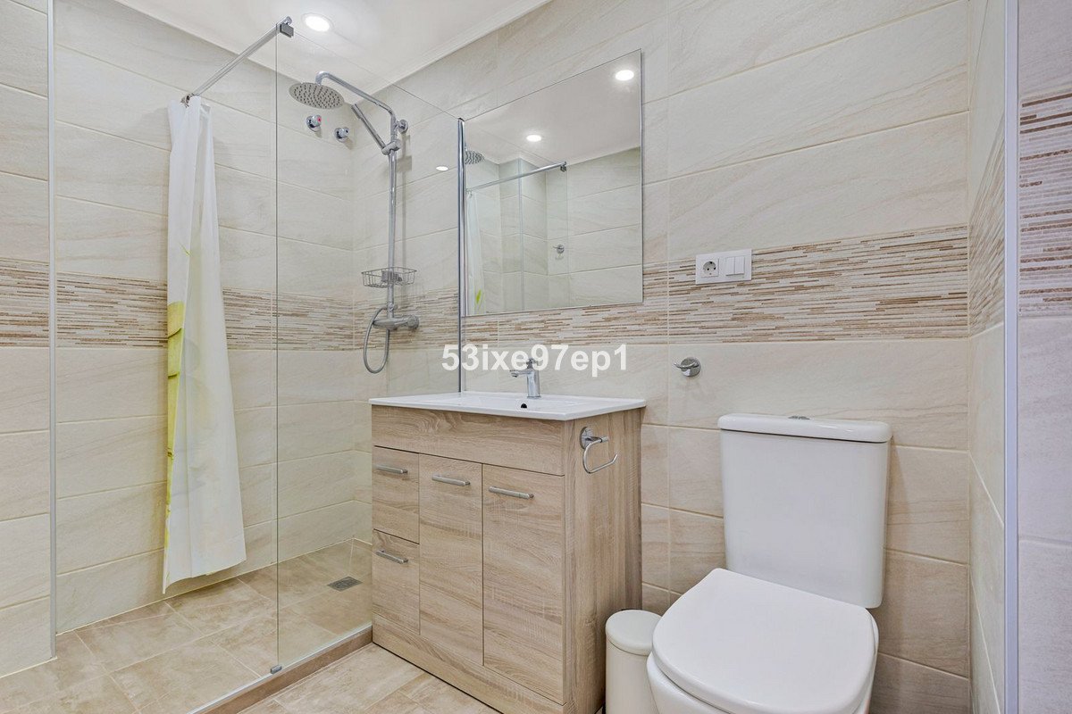 Completely renovated top floor apartment with sea views, Fuengirola, Spain