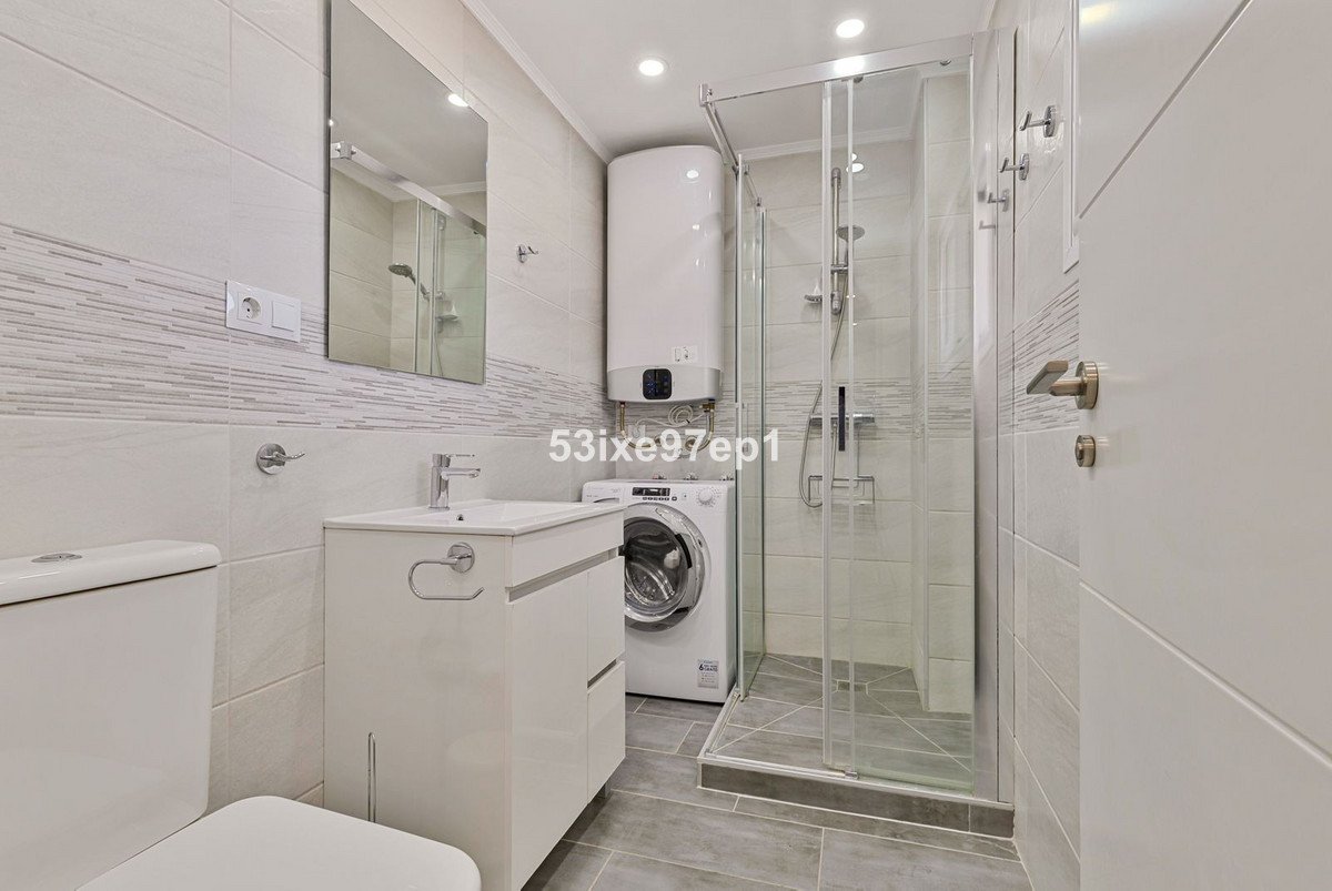 Completely renovated top floor apartment with sea views, Fuengirola, Spain