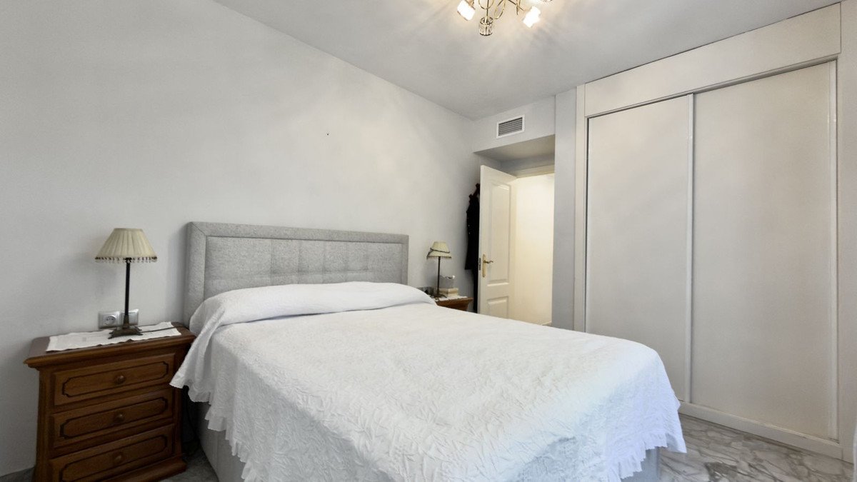 Two-bathroom apartment near Puerto Banús, Marbella, Spain