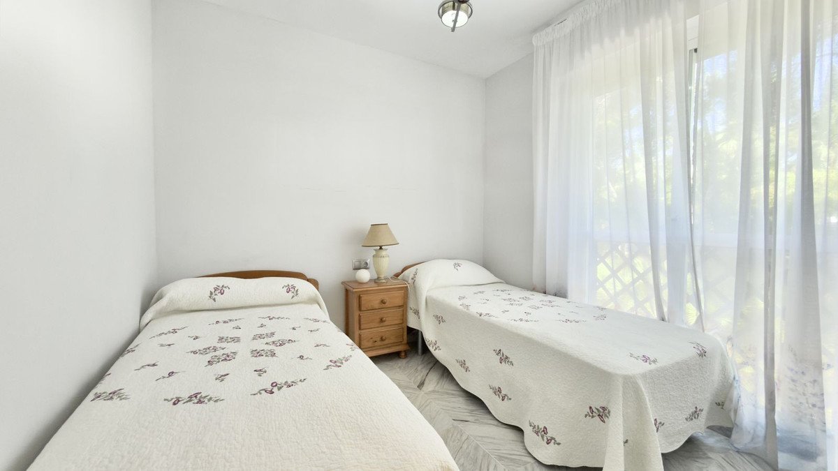 Two-bathroom apartment near Puerto Banús, Marbella, Spain