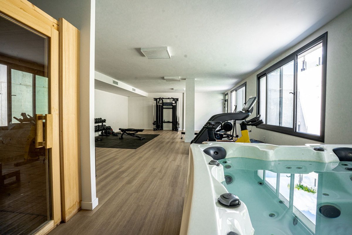 Modern apartment from 2023 with sea views, gym and garage, Orihuela Costa, Spain