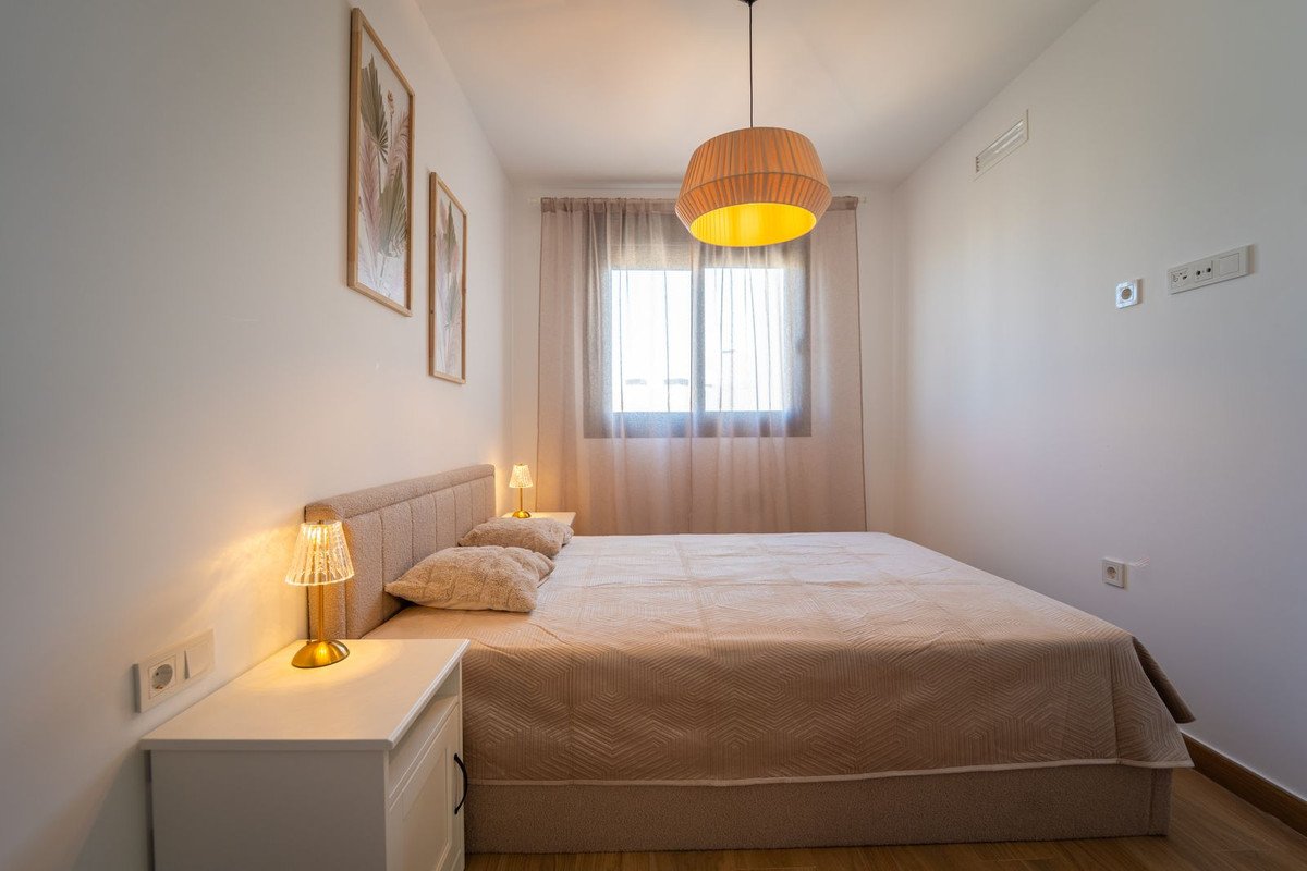 New top floor apartment with sea views and garage, Villajoyosa, Spain