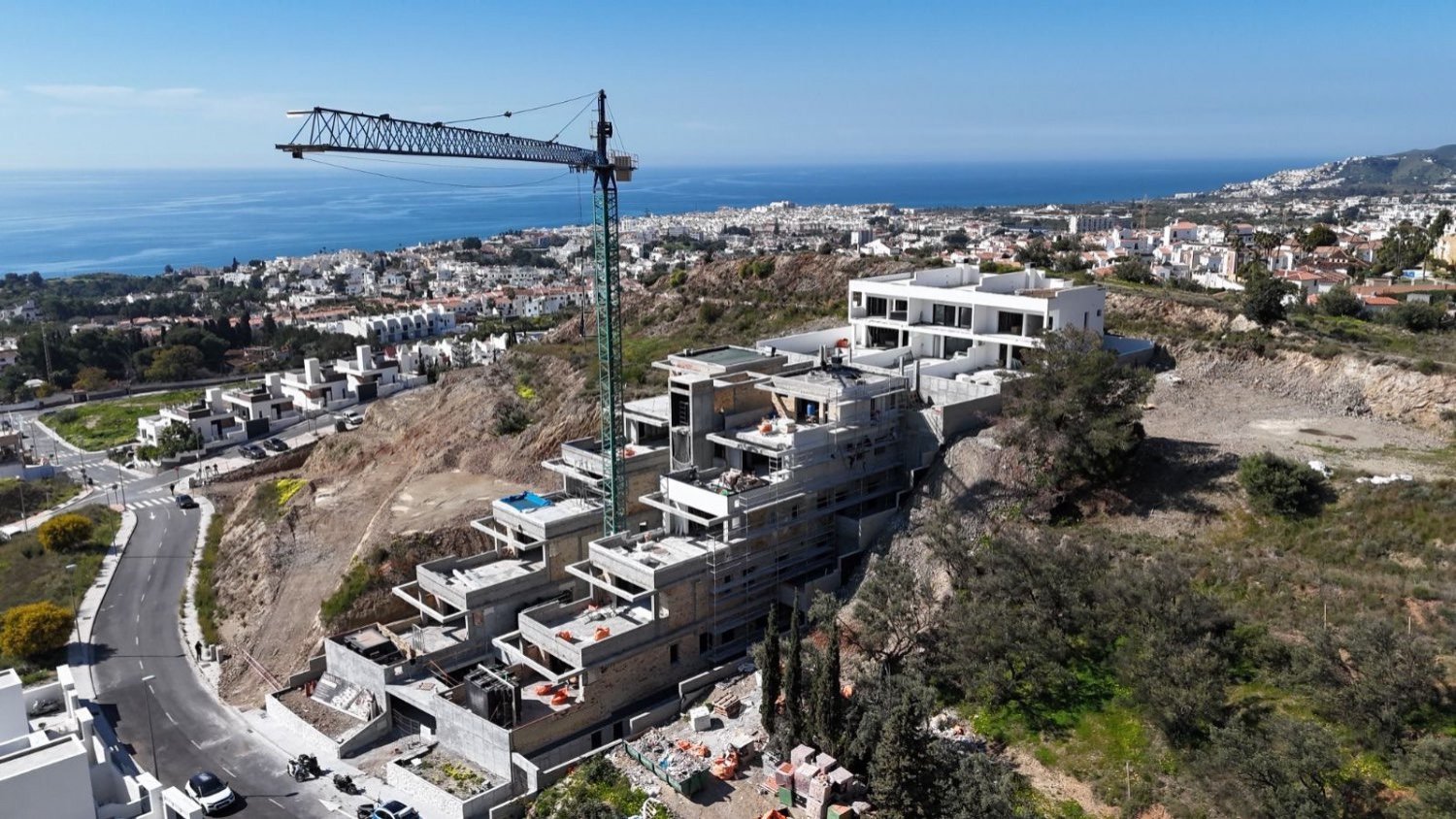 Luxury new development of apartments with terraces, swimming pool and sea views near Burriana beach, Nerja, Spain