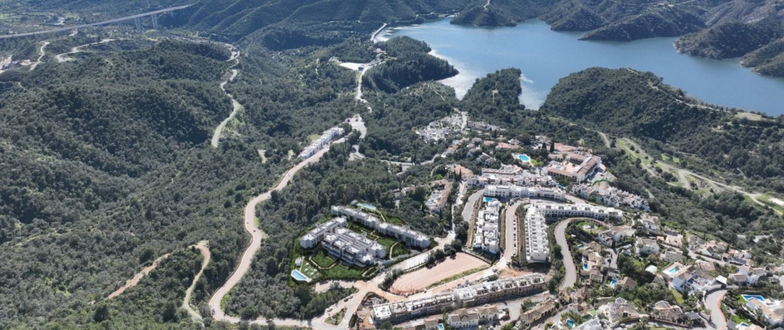 Apartment with 3 bedrooms and a 41 m² terrace overlooking the forests, Istán, Spain