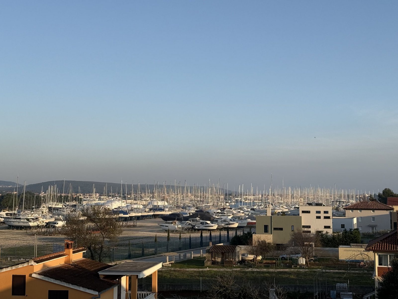 New apartment with garden and parking near the beach, Bibinje, Croatia