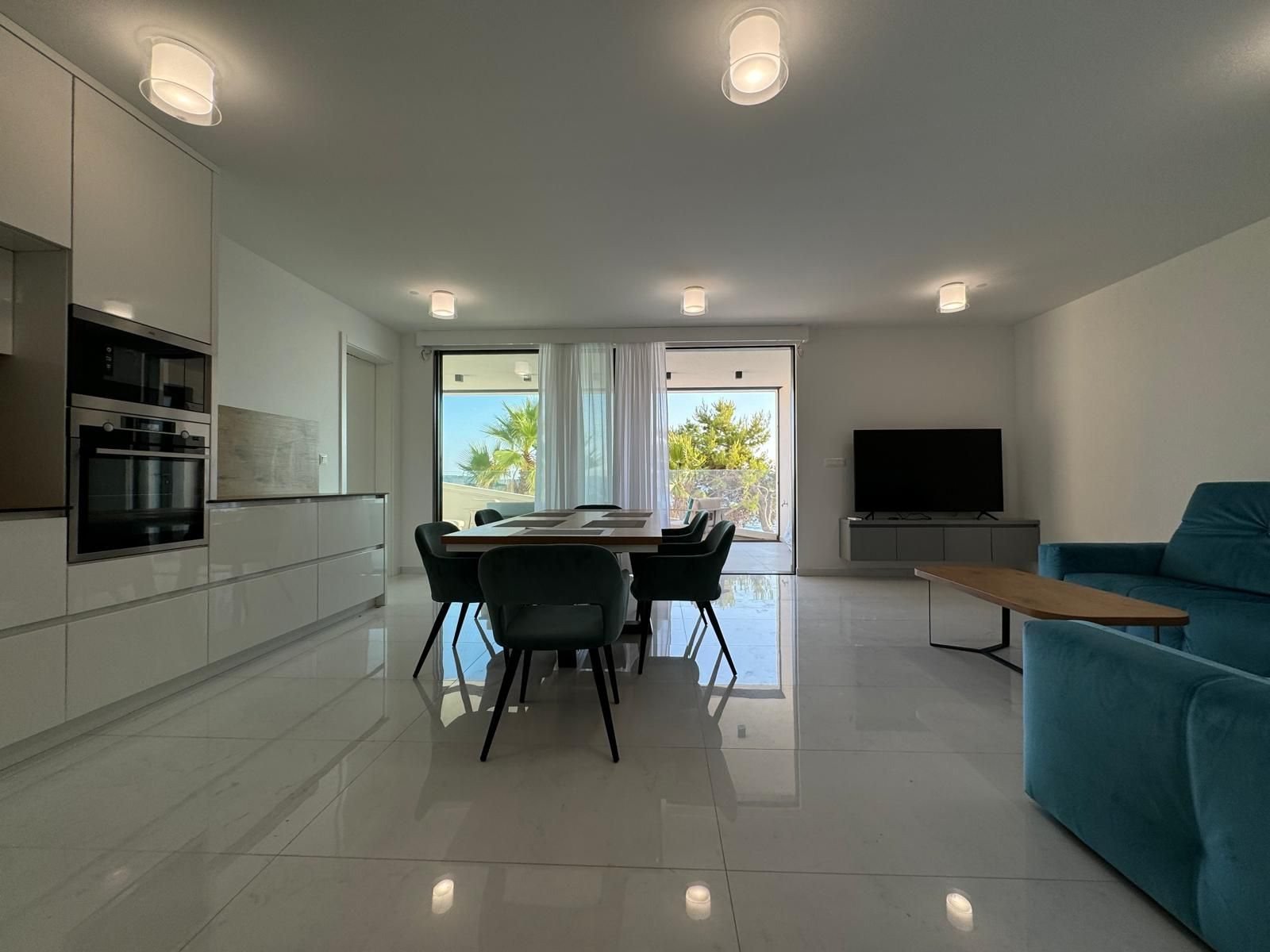 Furnished 3-bedroom apartment by the infinity pool in the first row, Zadar, Croatia