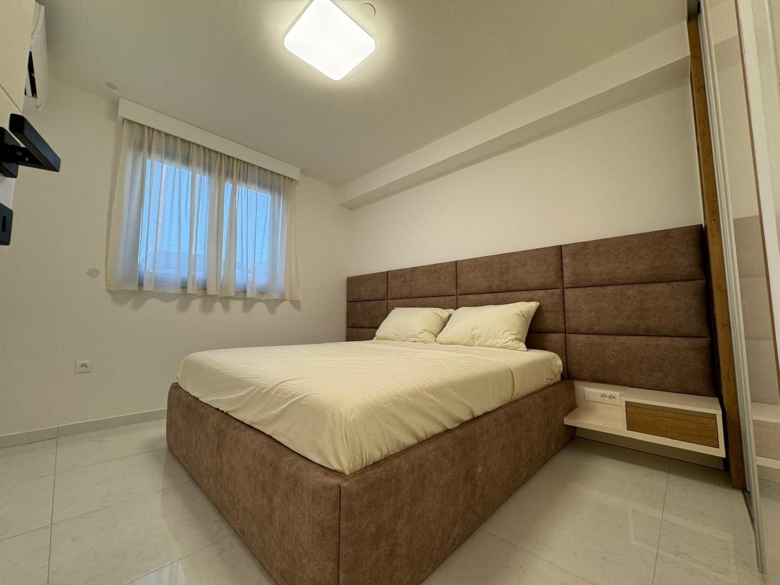 Furnished 3-bedroom apartment by the infinity pool in the first row, Zadar, Croatia