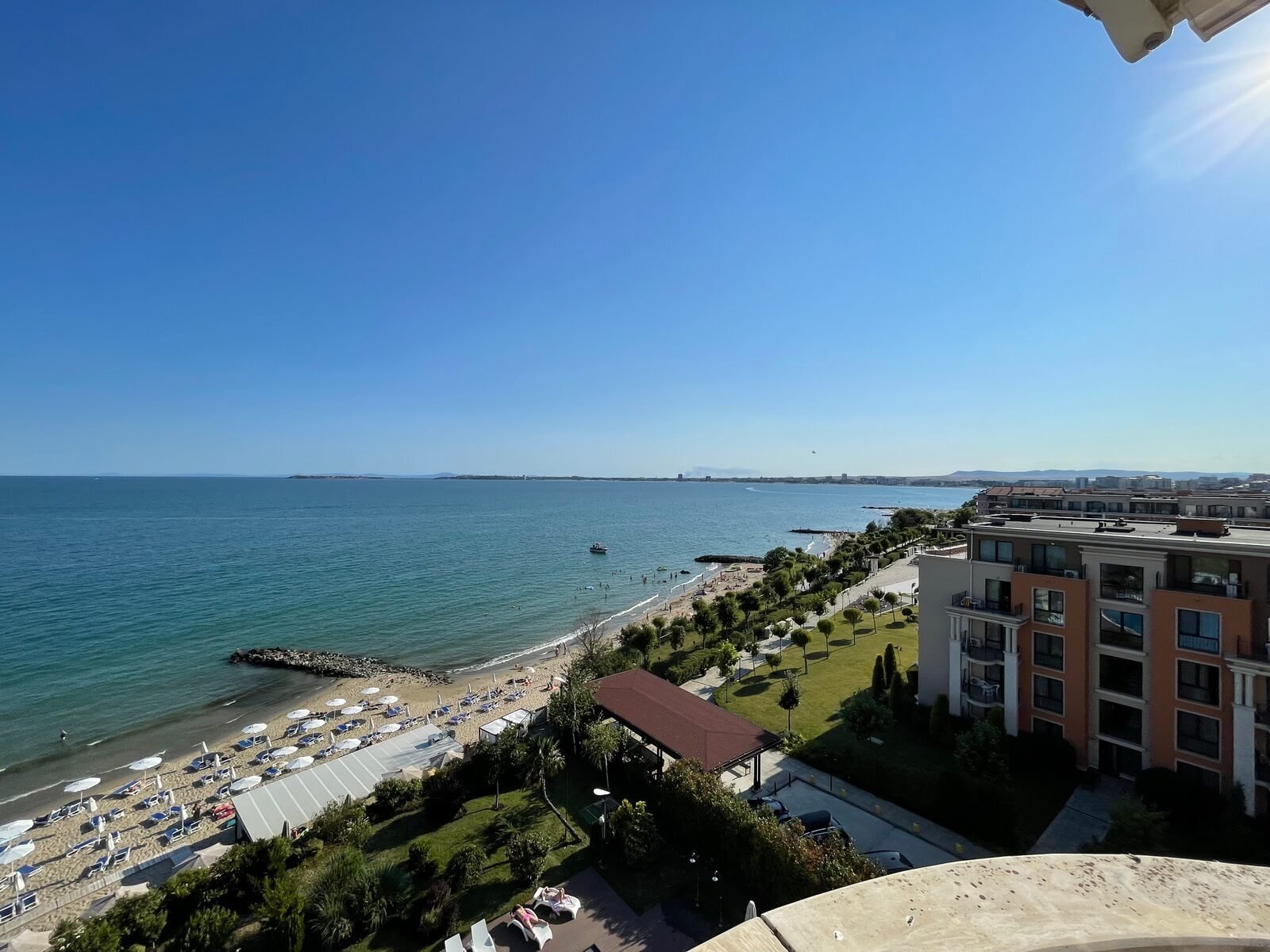 Three-Room Apartment in Sea Wind Grand Hotel in Sveti Vlas, Bulgaria