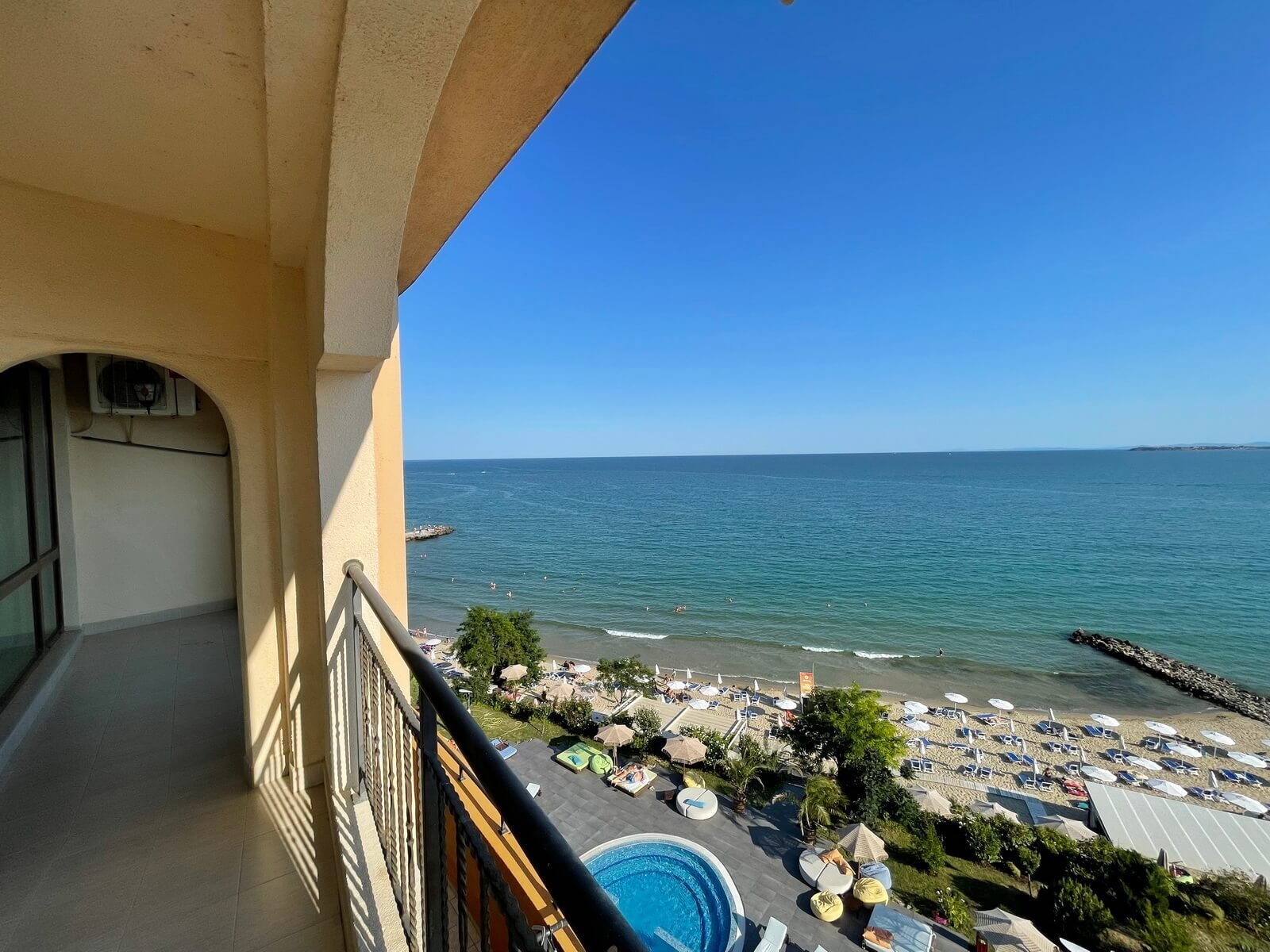 Three-Room Apartment in Sea Wind Grand Hotel in Sveti Vlas, Bulgaria