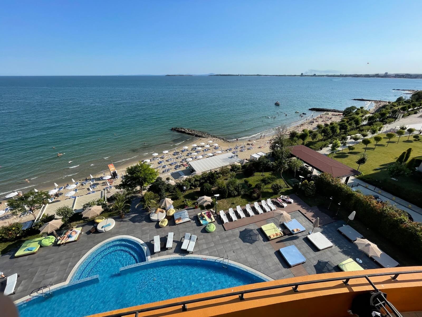 Three-Room Apartment in Sea Wind Grand Hotel in Sveti Vlas, Bulgaria