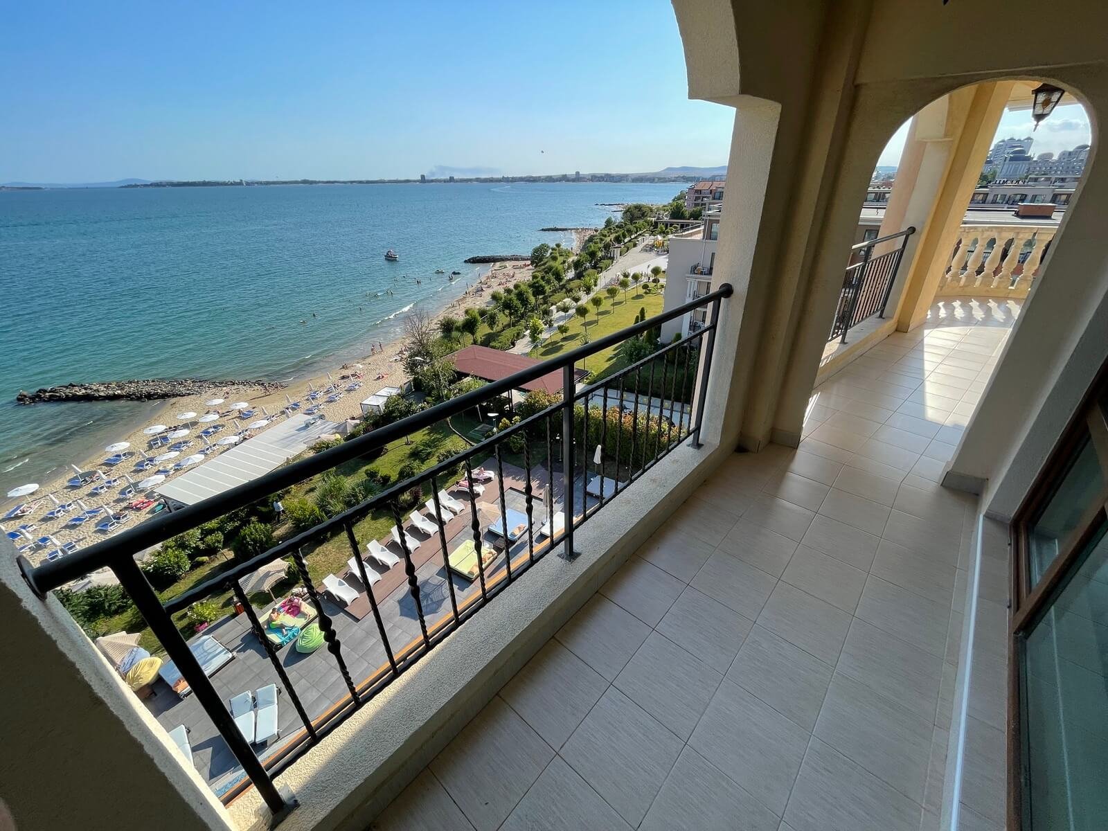 Three-Room Apartment in Sea Wind Grand Hotel in Sveti Vlas, Bulgaria