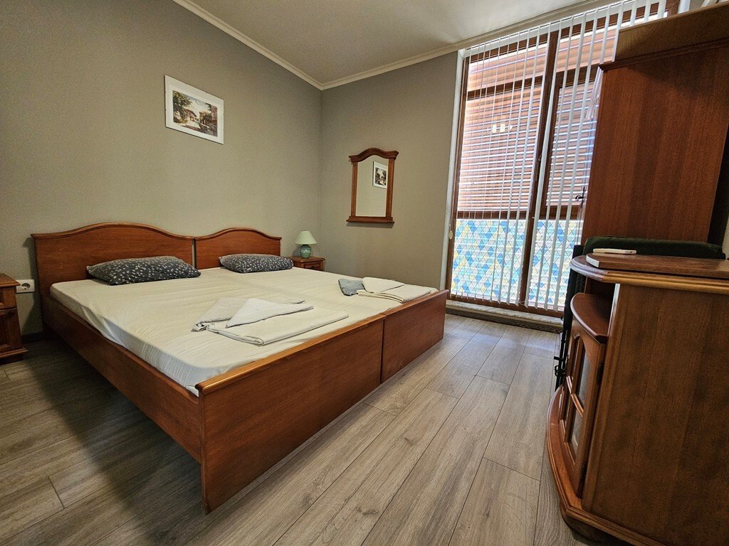 Modern 3-room apartment in Sunny Beach, Bulgaria – Complex Sun City 1, 2nd floor.