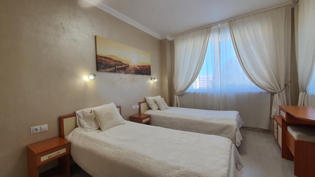 Modernized 2-room apartment in the Sea Dreams complex, Sunny Beach – 4th floor.