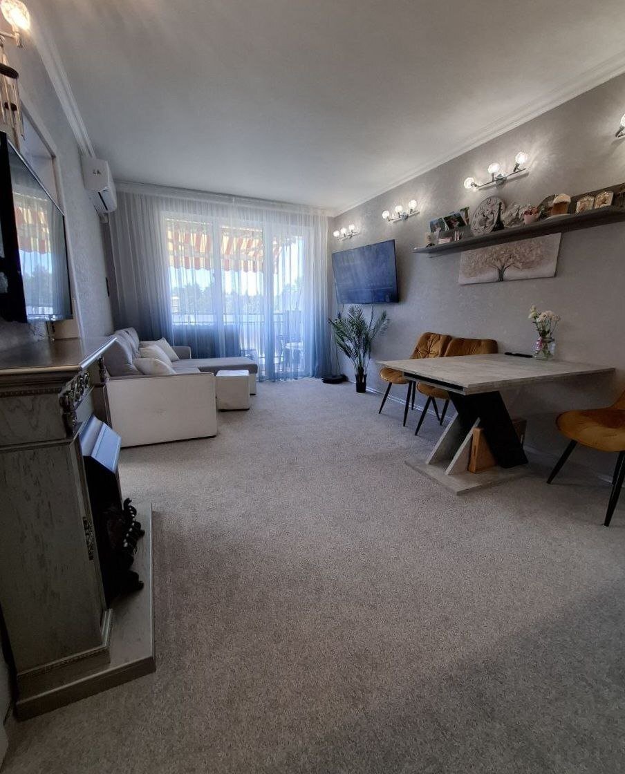 Luxurious two-room apartment in the residential complex VIP Vision.