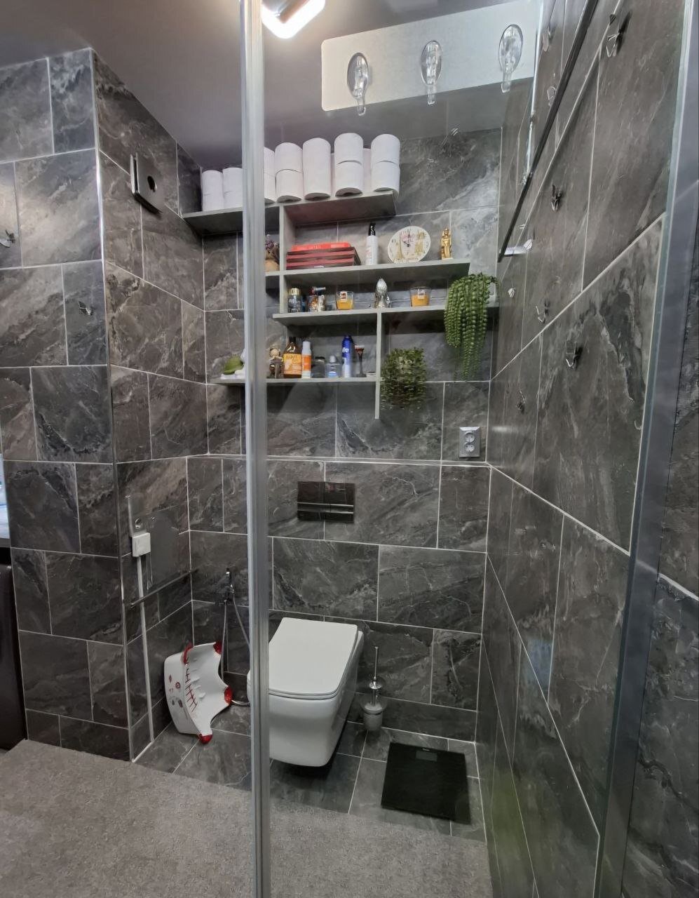 Luxurious two-room apartment in the residential complex VIP Vision.