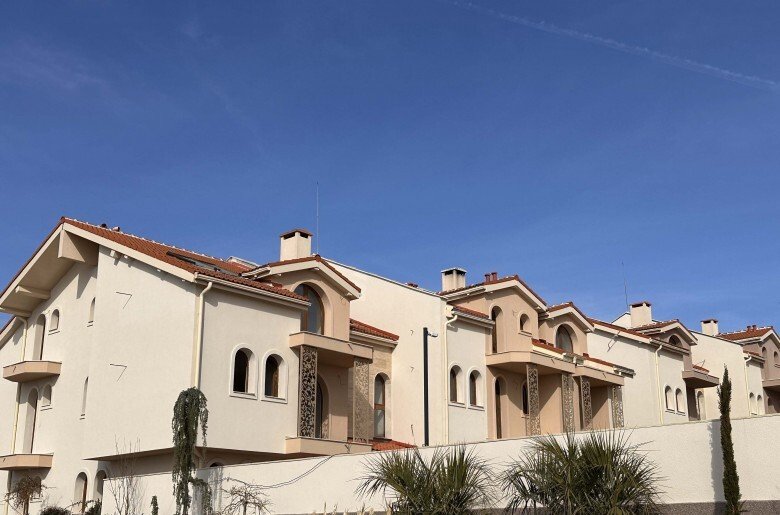 Kosharitsa: Apartments in the Grand Village complex Kosharitsa Bulgaria 