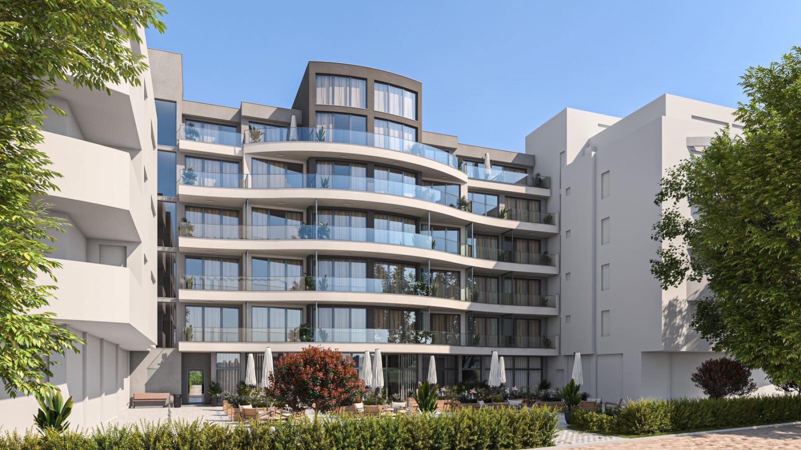 Apartment in the first line of the sea in the town of Pomorie