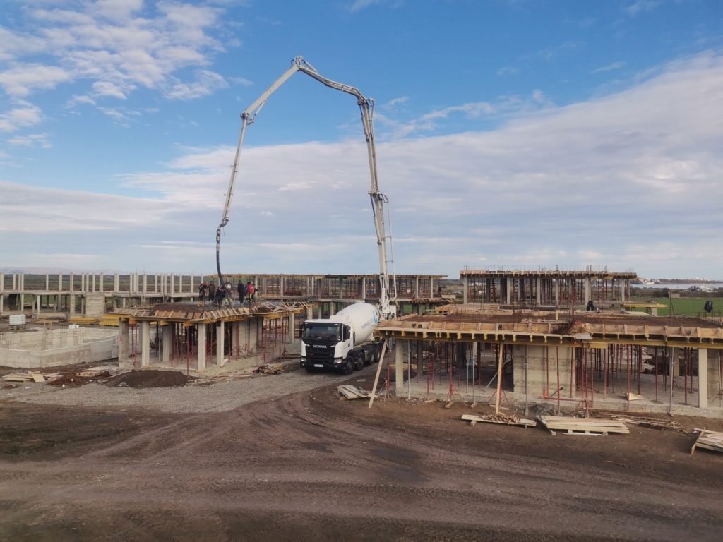 Luxury house in the Victoria Paradise complex - a dream amidst beautiful vineyards with a wide sea view.