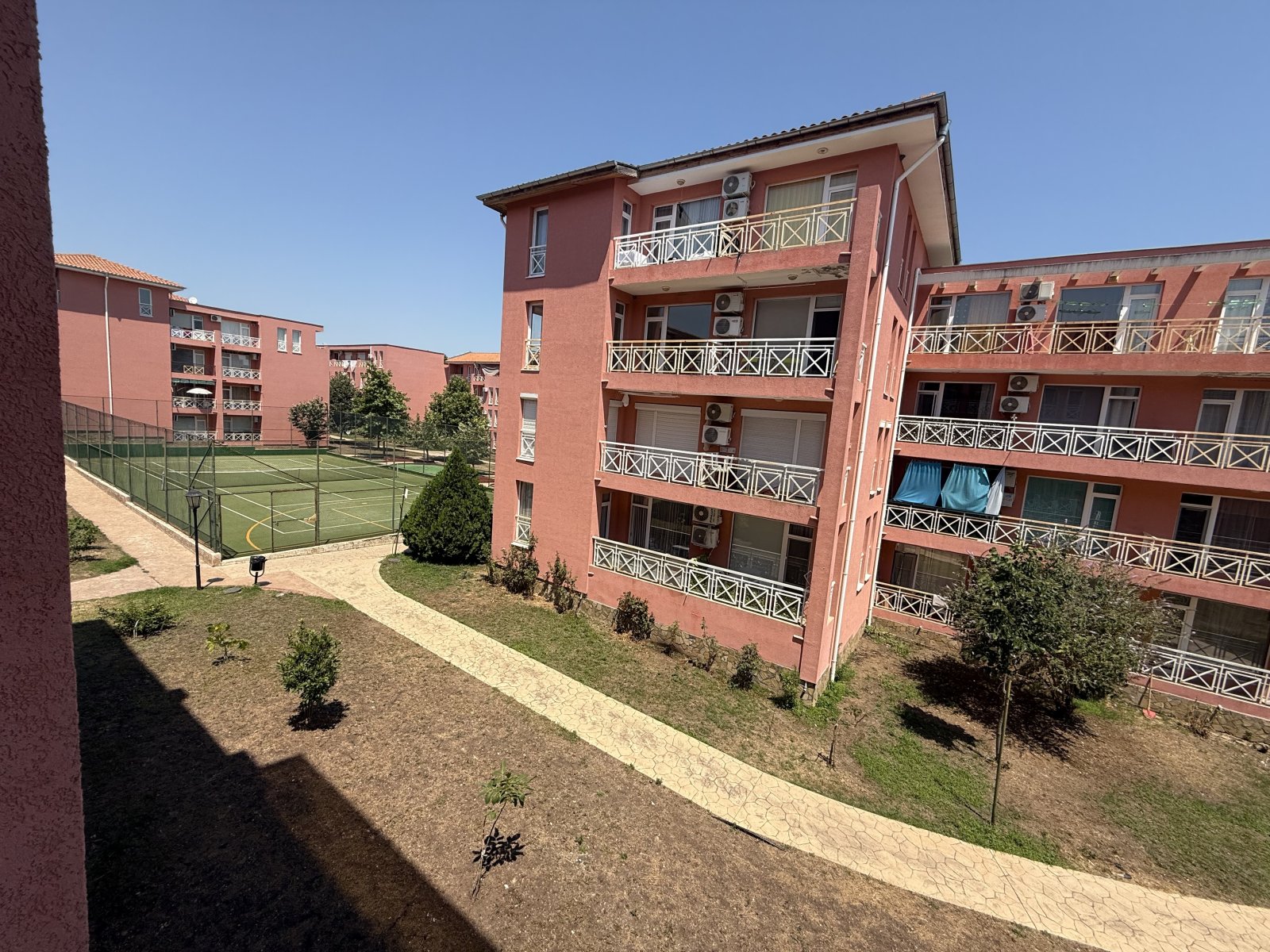 Two-room apartment in the Sunny Day 6 residential complex, Sunny Beach