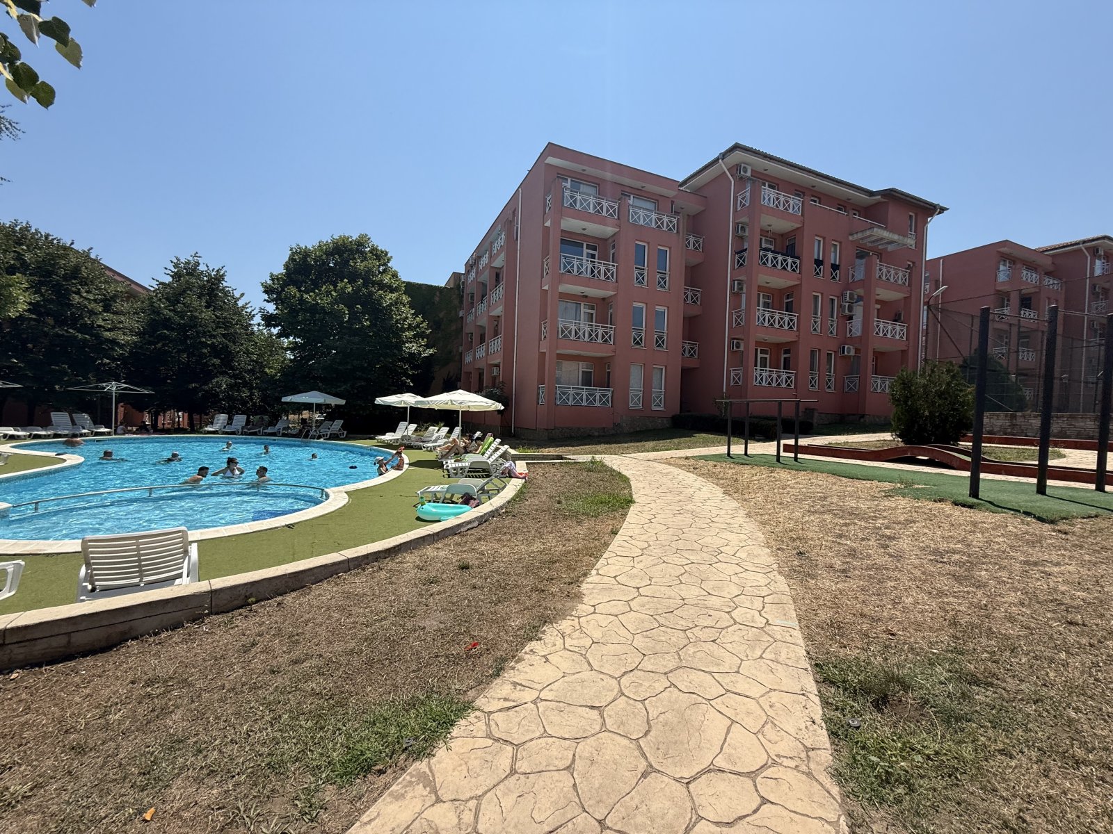 Two-room apartment in the Sunny Day 6 residential complex, Sunny Beach