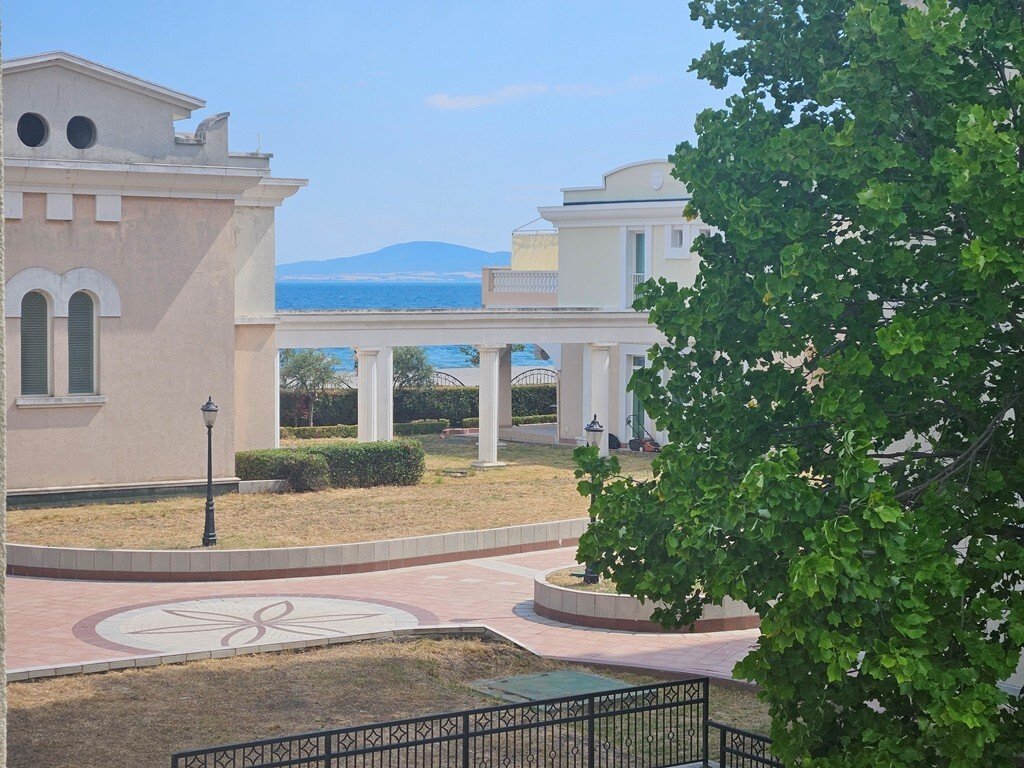 3-room apartment in Sunset Resort, Pomorie, Bulgaria