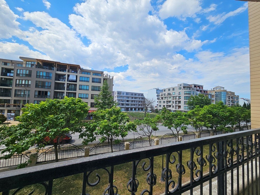 3-room apartment in Sunset Resort, Pomorie, Bulgaria