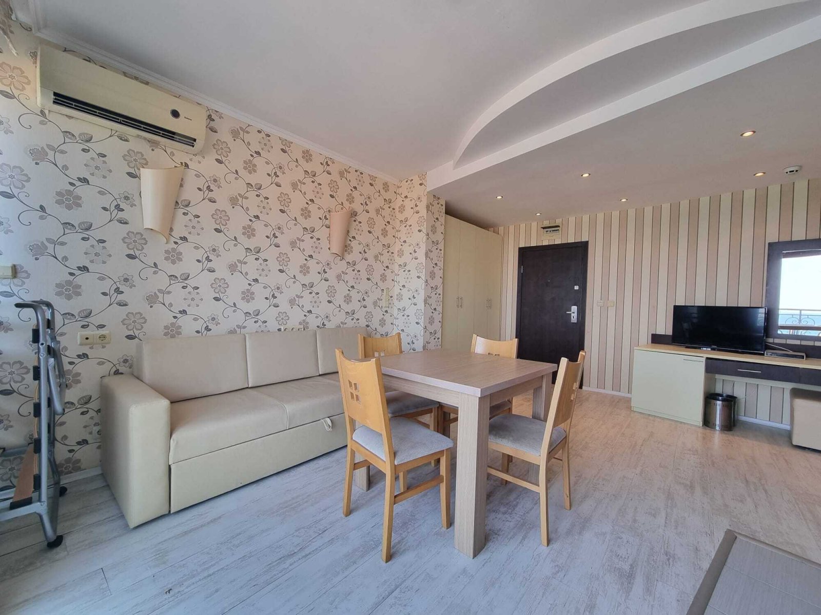 2-room apartment with sea view at the Grand Hotel Sveti Vlas, Bulgaria