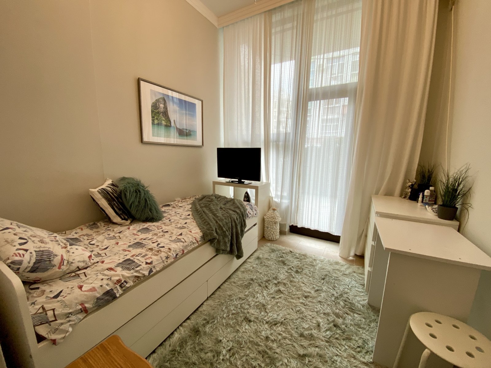 Four-room apartment in the Sun Gate complex at Sunny Beach