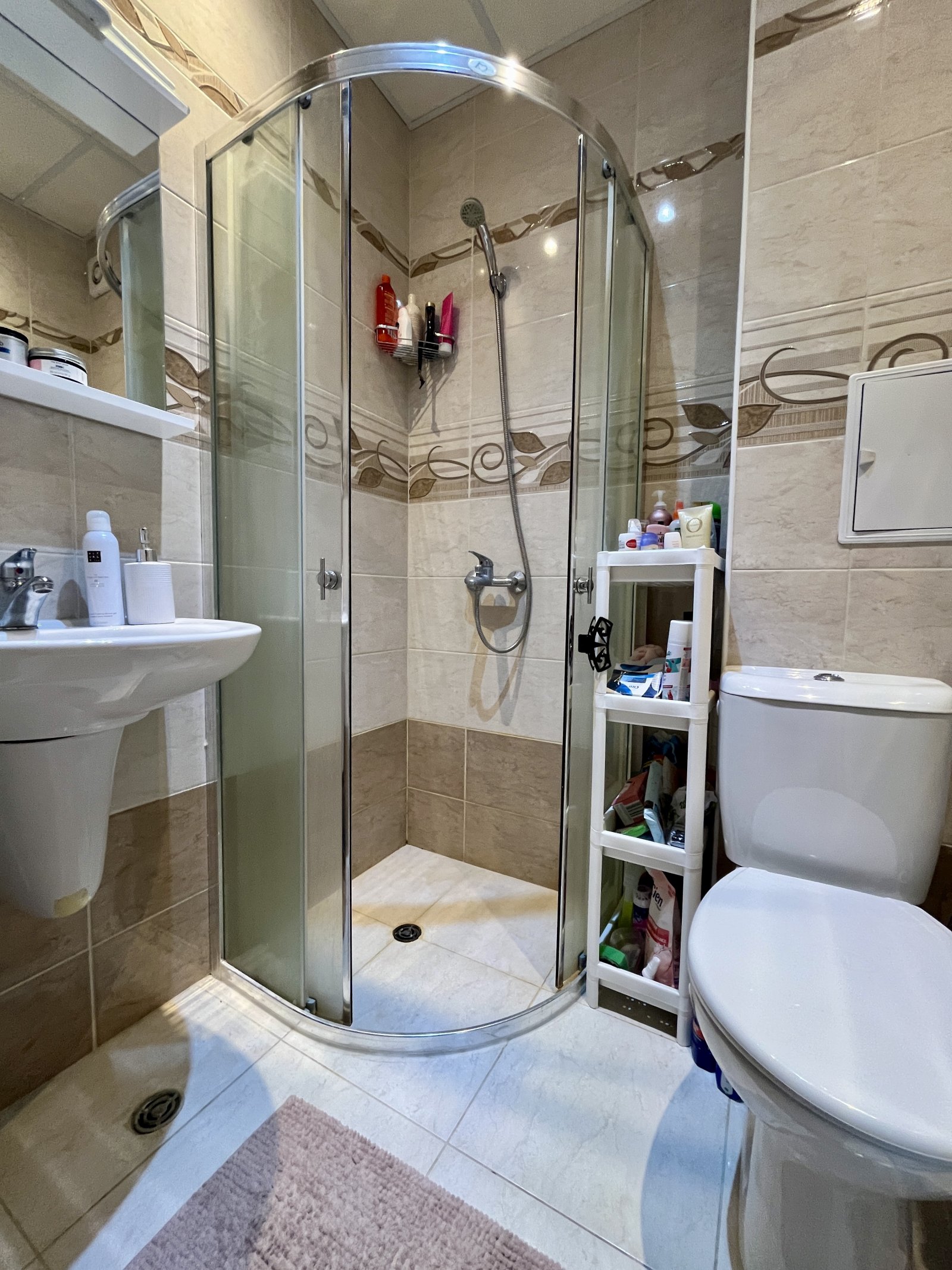 Furnished 2-room apartment with sea view in the 