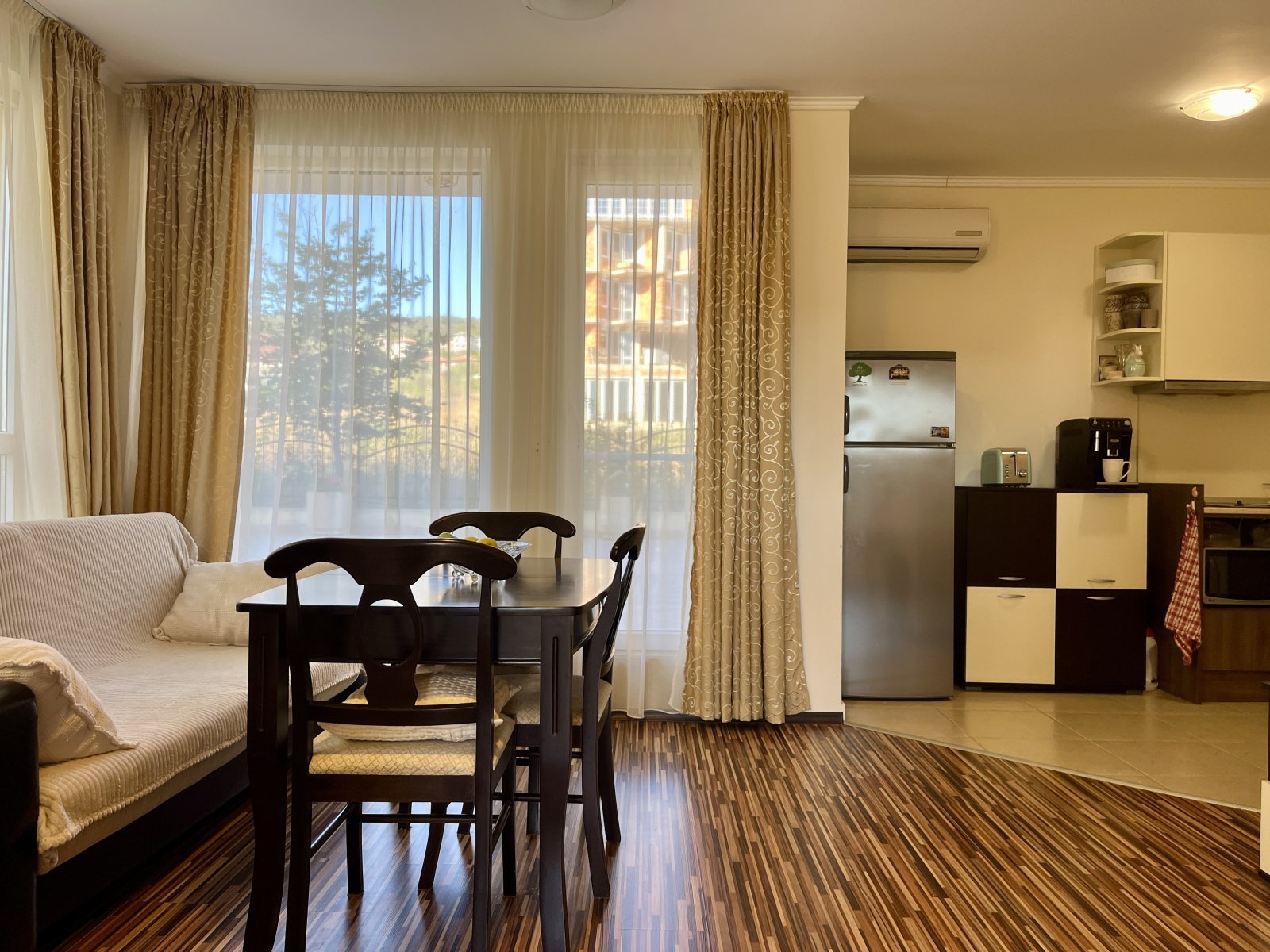 Furnished 2-room apartment with sea view in the 