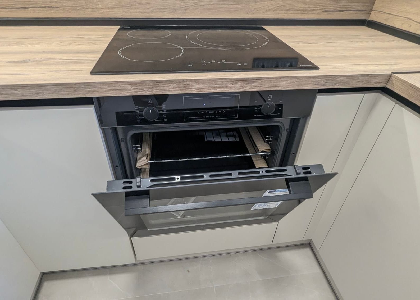 Two-room apartment in the Grand Village complex in Kosharitsa