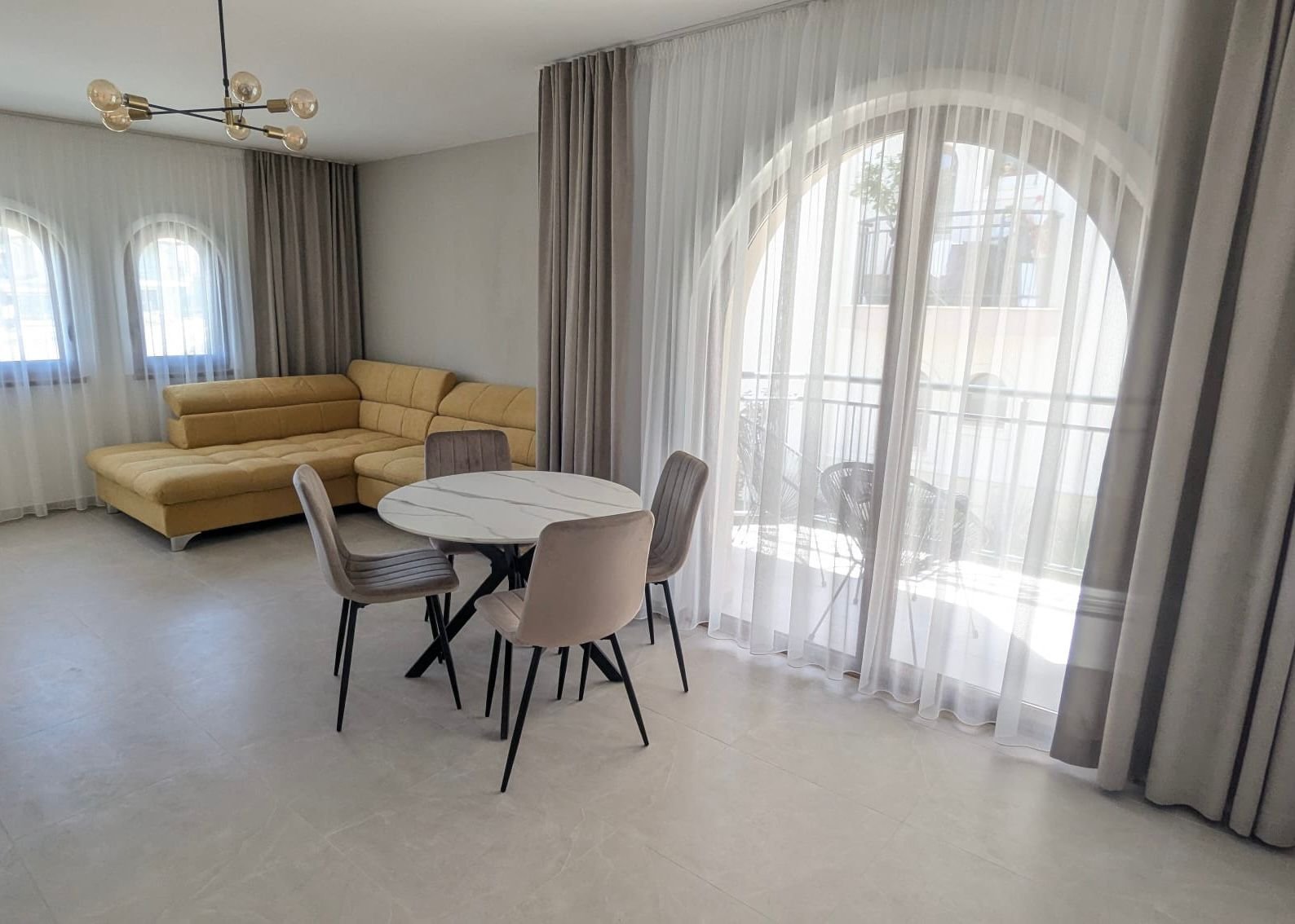 Two-room apartment in the Grand Village complex in Kosharitsa